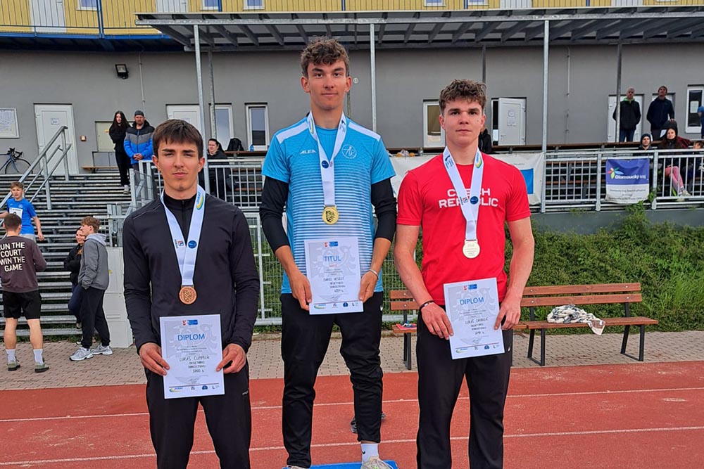 Lukáš Drobilič a Lukáš Čumpelík s medailemi z MMaS ve vícebojích