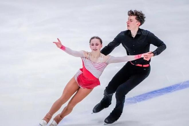 Johanka Žilková a Matyáš Becerra juniorskými mistry ČR v krasbruslení