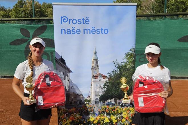 Kučerová a Langášová úspěšné na mezinárodním tenisovém turnaji v Prostějově